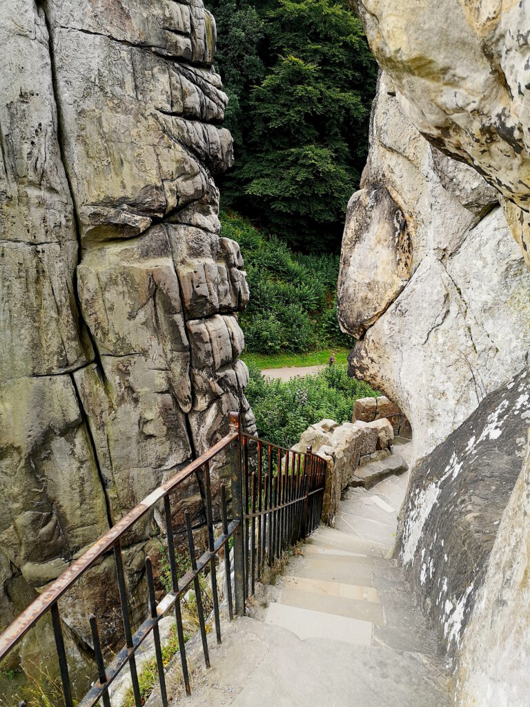 Treppe am Grottenfelsen